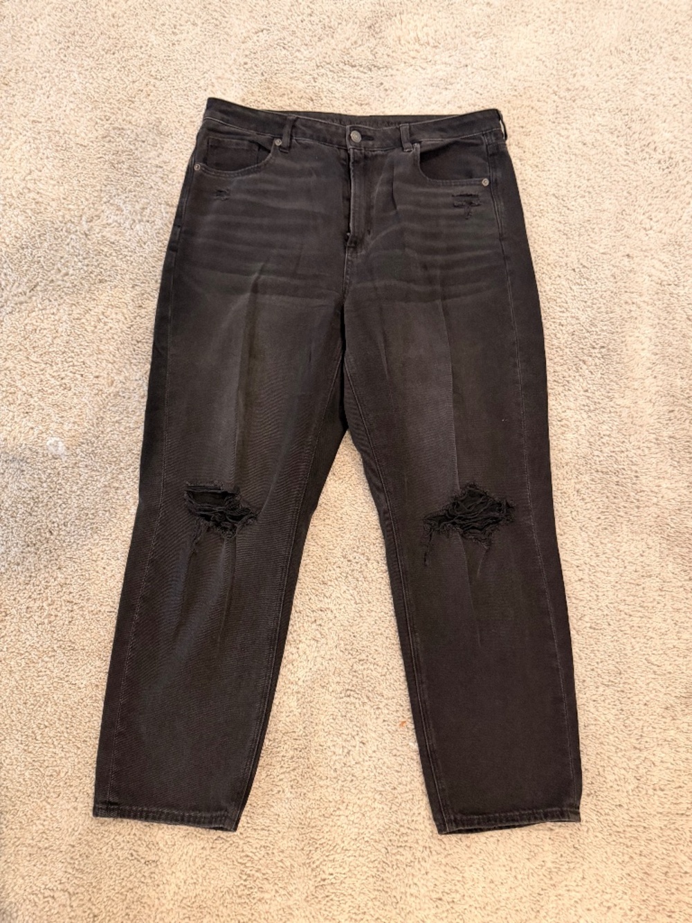American Eagle - Mom Straight Jean - Size 14, Like New- Dark Black